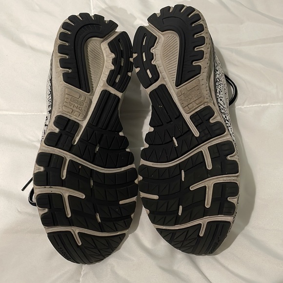 Brooks Adrenaline Sneakers - Picture 4 of 7